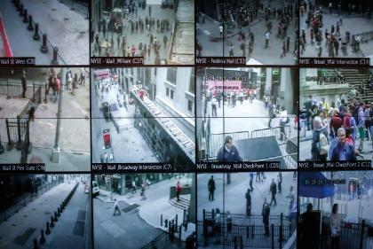 纽约警方最新使用的DAS系统能调动公共场合的摄像头，实时监控犯罪进展。.jpg