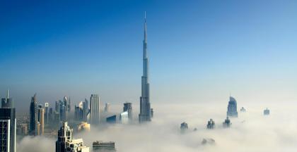 高耸入云的迪拜塔.jpg